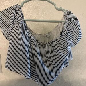 Crop off shoulder top